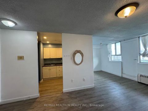 Photo 16 at 909 - 100 Dundalk Drive, Dorset Park, Toronto