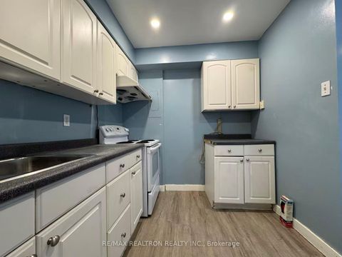 Photo 22 at 909 - 100 Dundalk Drive, Dorset Park, Toronto