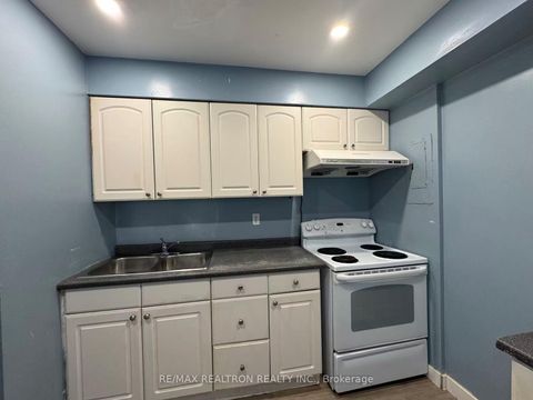 Photo 23 at 909 - 100 Dundalk Drive, Dorset Park, Toronto