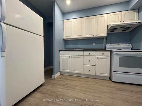 Photo 24 at 909 - 100 Dundalk Drive, Dorset Park, Toronto