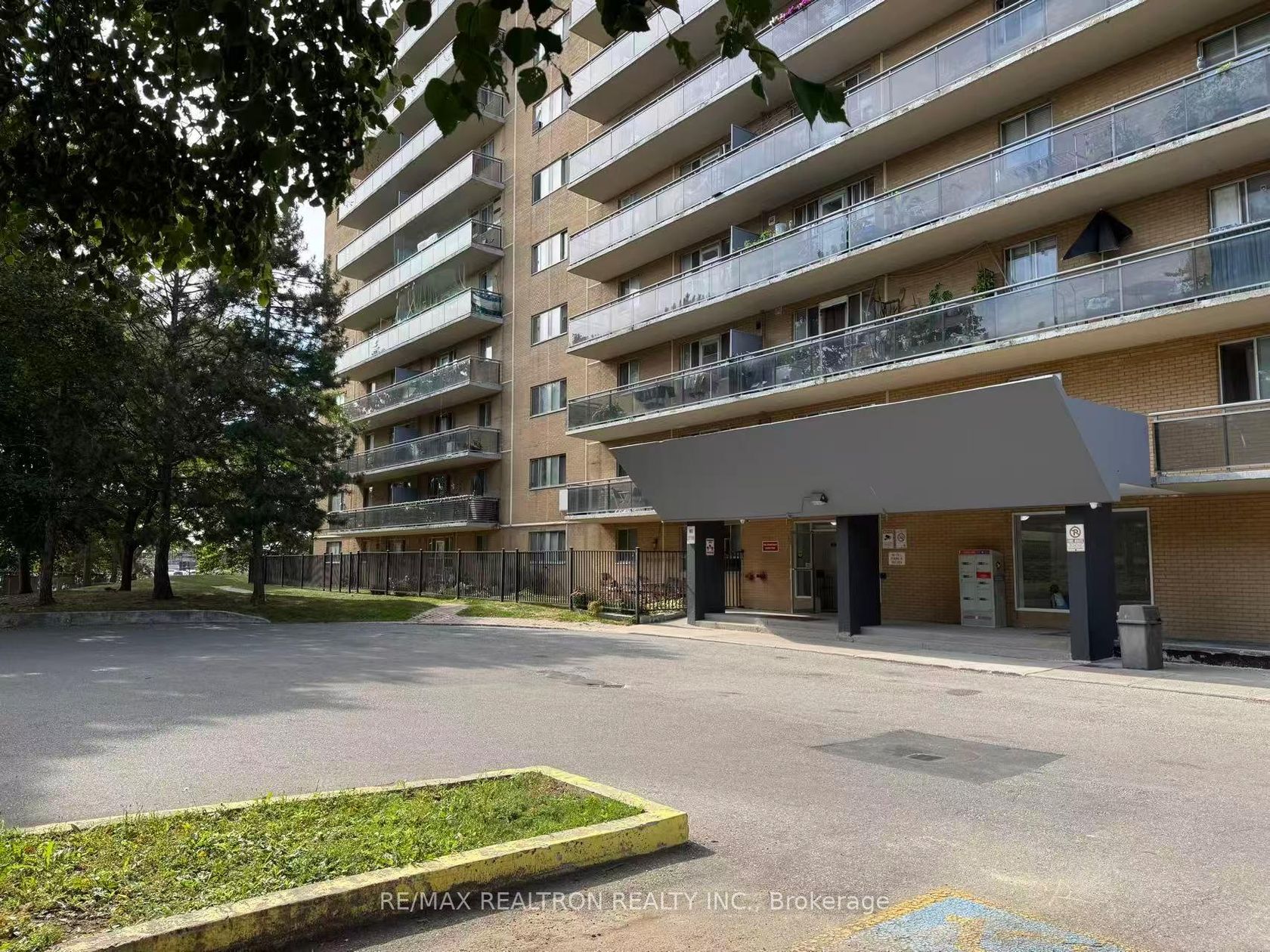 909 - 100 Dundalk Drive, Dorset Park, Toronto 