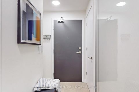 Photo 5 at 612 - 840 St Clair Avenue W, Oakwood Village, Toronto