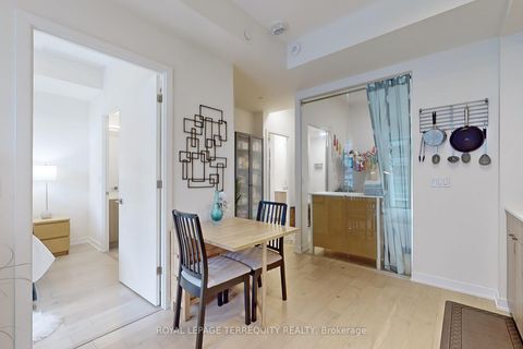 Photo 6 at 612 - 840 St Clair Avenue W, Oakwood Village, Toronto