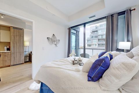 Photo 19 at 612 - 840 St Clair Avenue W, Oakwood Village, Toronto