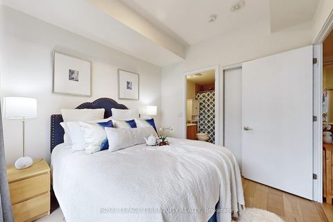 Photo 20 at 612 - 840 St Clair Avenue W, Oakwood Village, Toronto