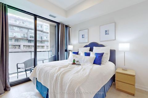 Photo 21 at 612 - 840 St Clair Avenue W, Oakwood Village, Toronto