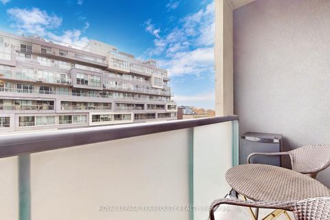Photo 27 at 612 - 840 St Clair Avenue W, Oakwood Village, Toronto