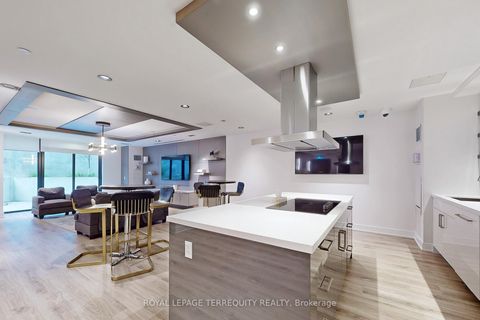 Photo 31 at 612 - 840 St Clair Avenue W, Oakwood Village, Toronto