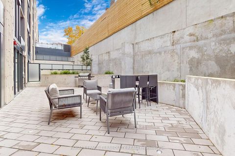 Photo 34 at 612 - 840 St Clair Avenue W, Oakwood Village, Toronto