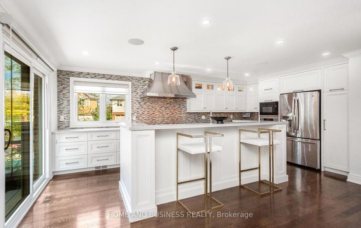 Photo 13 at 2192 Oakmead Boulevard, RO River Oaks, Oakville