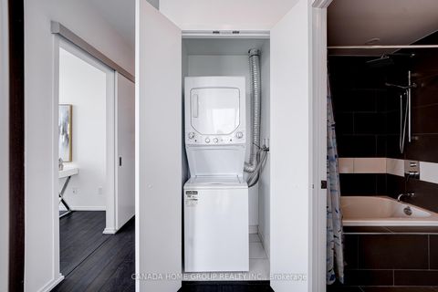 Photo 6 at 3605 - 197 Yonge Street, Yonge Corridor, Toronto Photo 6 at 3605 - 197 Yonge Street, Yonge Corridor, Toronto