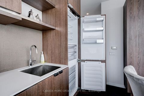 Photo 14 at 3605 - 197 Yonge Street, Yonge Corridor, Toronto Photo 14 at 3605 - 197 Yonge Street, Yonge Corridor, Toronto