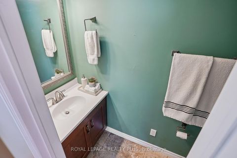 Photo 17 at 2335 Wyandotte Drive, WO West, Oakville