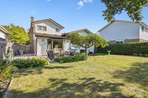 Photo 47 at 2335 Wyandotte Drive, WO West, Oakville