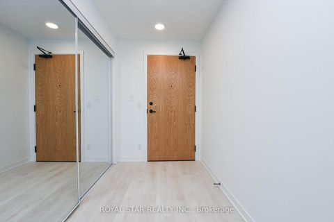 Photo 1 at 1502 - 7950 Bathurst Street, Beverley Glen, Vaughan