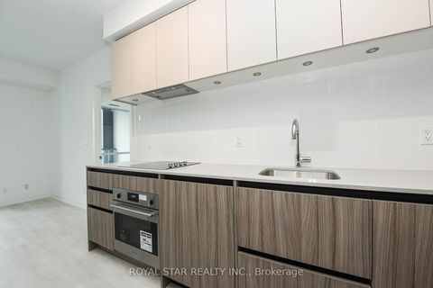 Photo 7 at 1502 - 7950 Bathurst Street, Beverley Glen, Vaughan