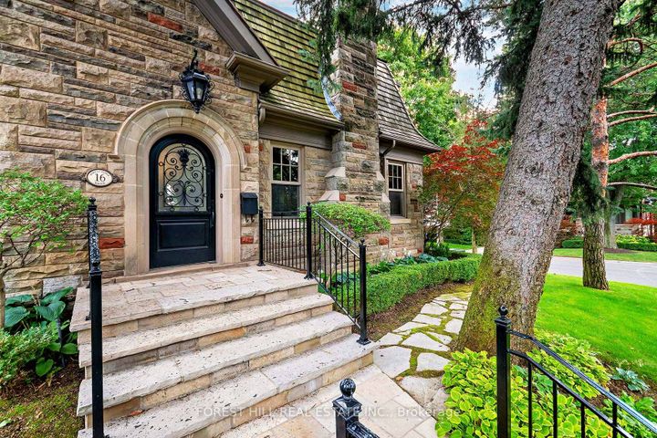 Photo 1 at 16 Forest Ridge Drive, Forest Hill North, Toronto