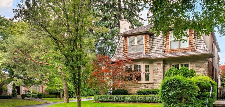 Photo 2 at 16 Forest Ridge Drive, Forest Hill North, Toronto