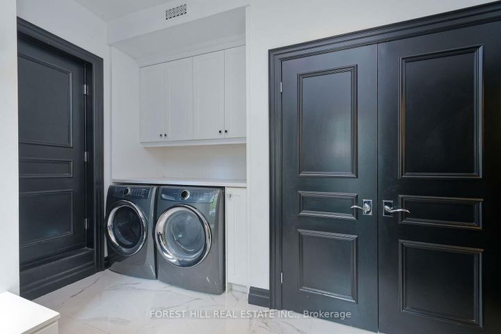 Photo 36 at 16 Forest Ridge Drive, Forest Hill North, Toronto