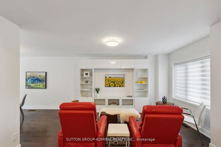 Photo 7 at 34 Elvina Gardens, Mount Pleasant East, Toronto