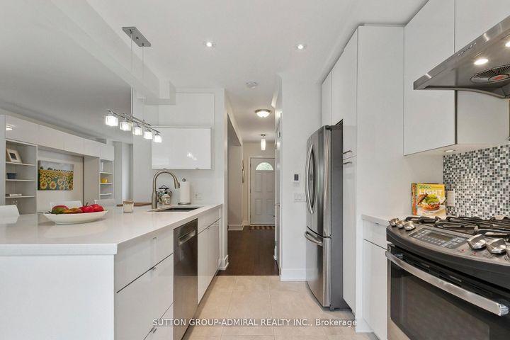 Photo 25 at 34 Elvina Gardens, Mount Pleasant East, Toronto