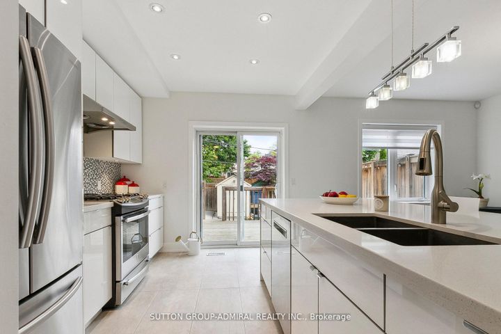 Photo 28 at 34 Elvina Gardens, Mount Pleasant East, Toronto