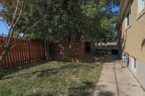 Photo 37 at 303 Blue Grass Boulevard, Crosby, Richmond Hill Photo 37 at 303 Blue Grass Boulevard, Crosby, Richmond Hill