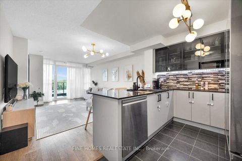 Photo 2 at 505 - 525 Wilson Avenue, Clanton Park, Toronto