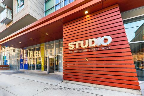 Photo 4 at 2202 - 199 Richmond Street W, Waterfront Communities C1, Toronto