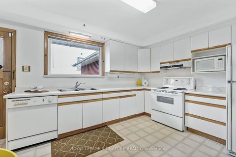 Photo 9 at 186 Burbank Drive, Bayview Village, Toronto