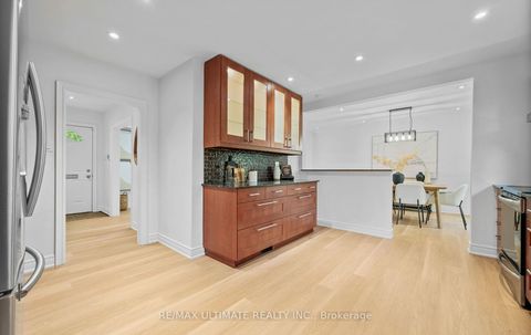 Photo 14 at 17 Fleetwell Court, Willowdale West, Toronto