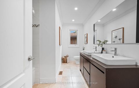 Photo 24 at 17 Fleetwell Court, Willowdale West, Toronto
