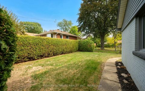 Photo 41 at 17 Fleetwell Court, Willowdale West, Toronto