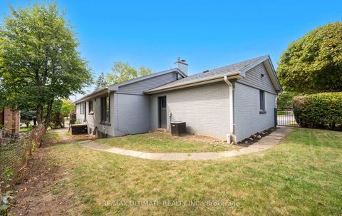 Photo 44 at 17 Fleetwell Court, Willowdale West, Toronto