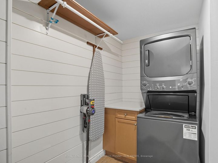 Photo 34 at 47 Livingstone Drive, Dundas, Hamilton
