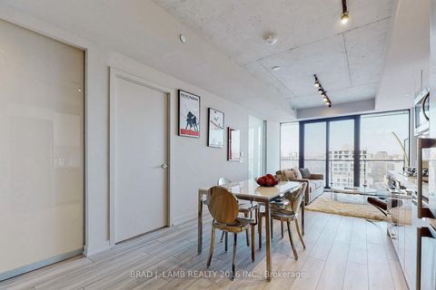 Photo 8 at 1601 - 458 Richmond Street W, Waterfront Communities C1, Toronto