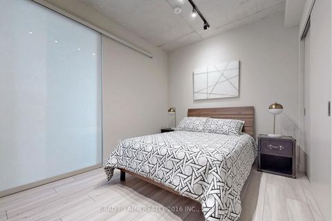 Photo 16 at 1601 - 458 Richmond Street W, Waterfront Communities C1, Toronto