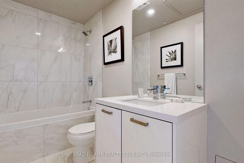 Photo 17 at 1601 - 458 Richmond Street W, Waterfront Communities C1, Toronto