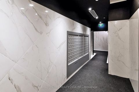 Photo 22 at 1601 - 458 Richmond Street W, Waterfront Communities C1, Toronto