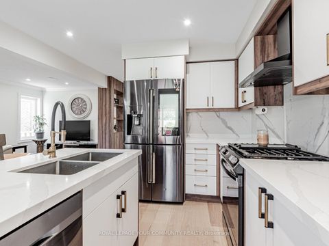 Photo 9 at 5 Mandel Crescent, Devonsleigh, Richmond Hill