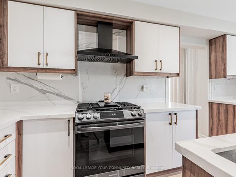 Photo 12 at 5 Mandel Crescent, Devonsleigh, Richmond Hill