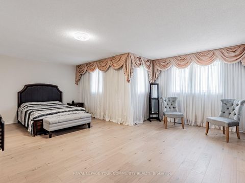 Photo 20 at 5 Mandel Crescent, Devonsleigh, Richmond Hill