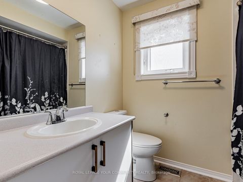 Photo 27 at 5 Mandel Crescent, Devonsleigh, Richmond Hill