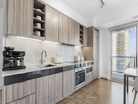 Photo 8 at 1402 - 101 Erskine Avenue, Mount Pleasant West, Toronto