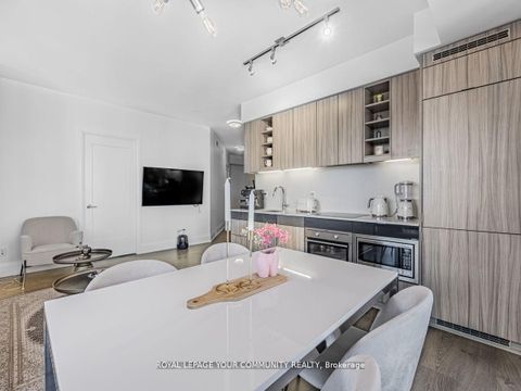 Photo 10 at 1402 - 101 Erskine Avenue, Mount Pleasant West, Toronto