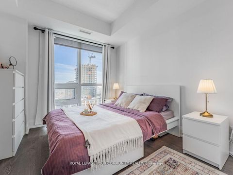 Photo 13 at 1402 - 101 Erskine Avenue, Mount Pleasant West, Toronto