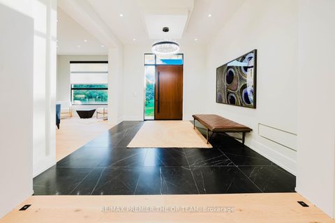 Photo 6 at 91 Rachelle Court, Kleinburg, Vaughan