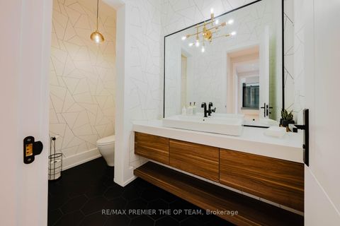 Photo 17 at 91 Rachelle Court, Kleinburg, Vaughan