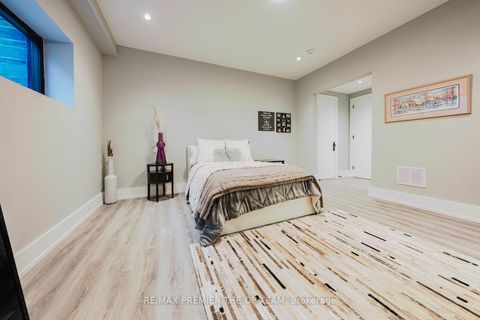 Photo 45 at 91 Rachelle Court, Kleinburg, Vaughan