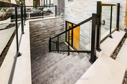 Photo 48 at 91 Rachelle Court, Kleinburg, Vaughan